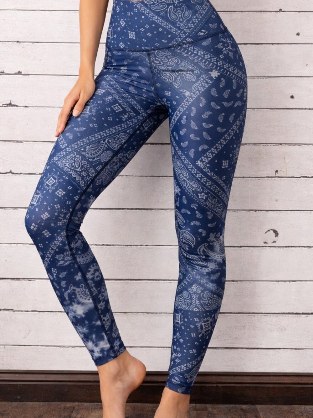 American Eagle Blue & White Paisley Stretch Leggings Womens size medium